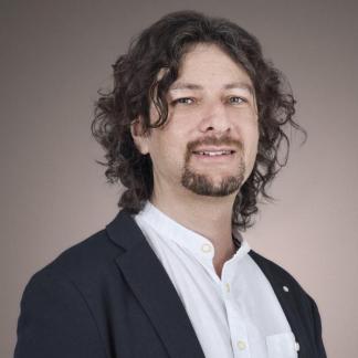 Trainer: Dr. Max Meier